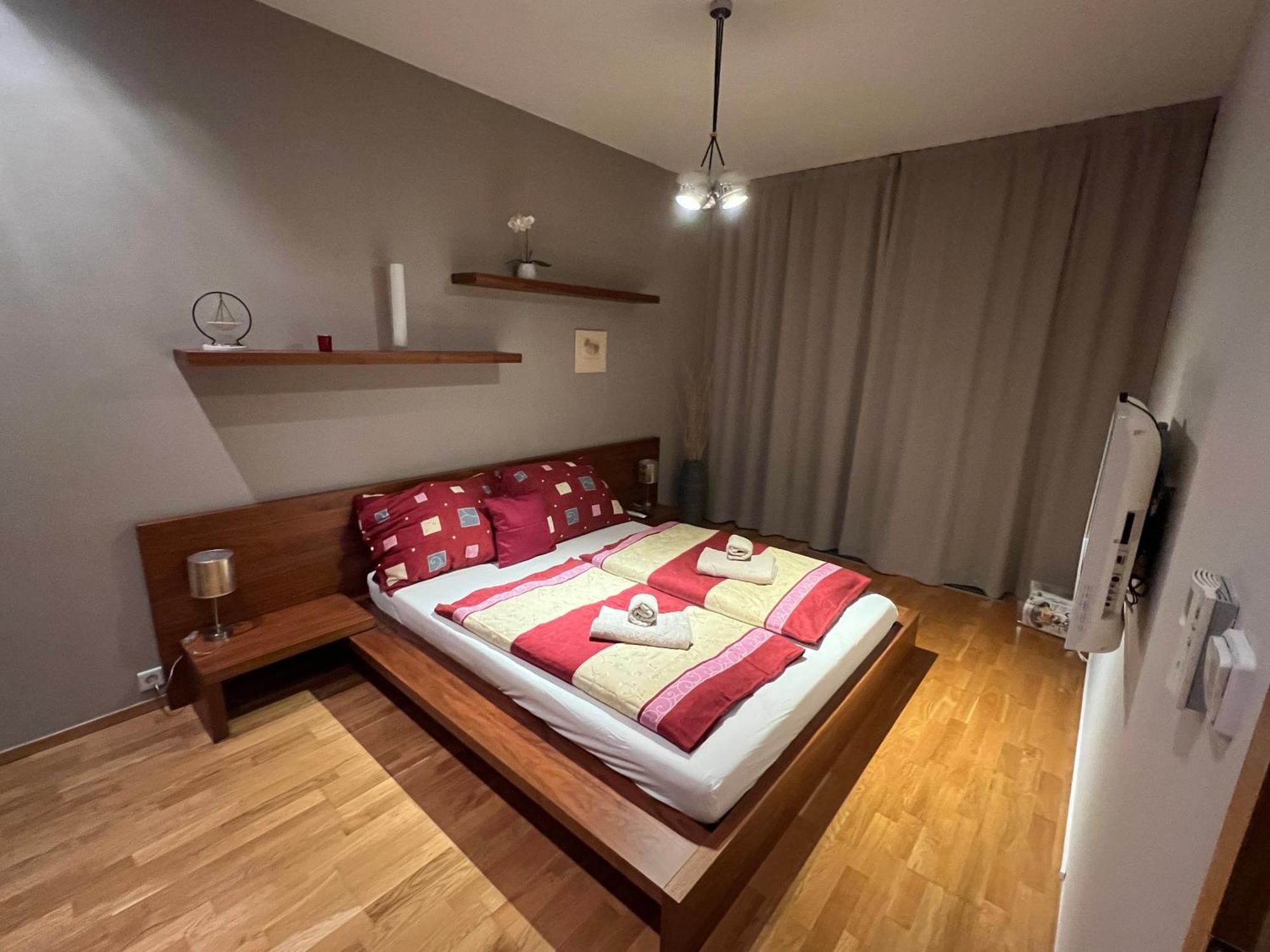 Tva Oaza V Srdci Vinohrad Apartamento Praga Exterior foto